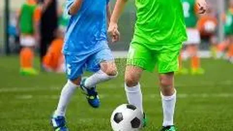 C罗全家骑行同乐，迷你罗疑惑：为何独缺我一辆车？